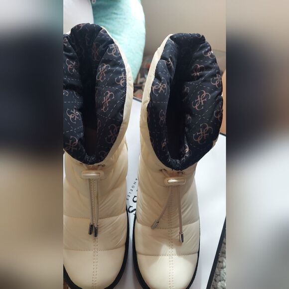 NWT Guess Women’s Leeda 2 Cold Weather Winter Snow Boots Ivory Size 9 - Picture 8 of 16